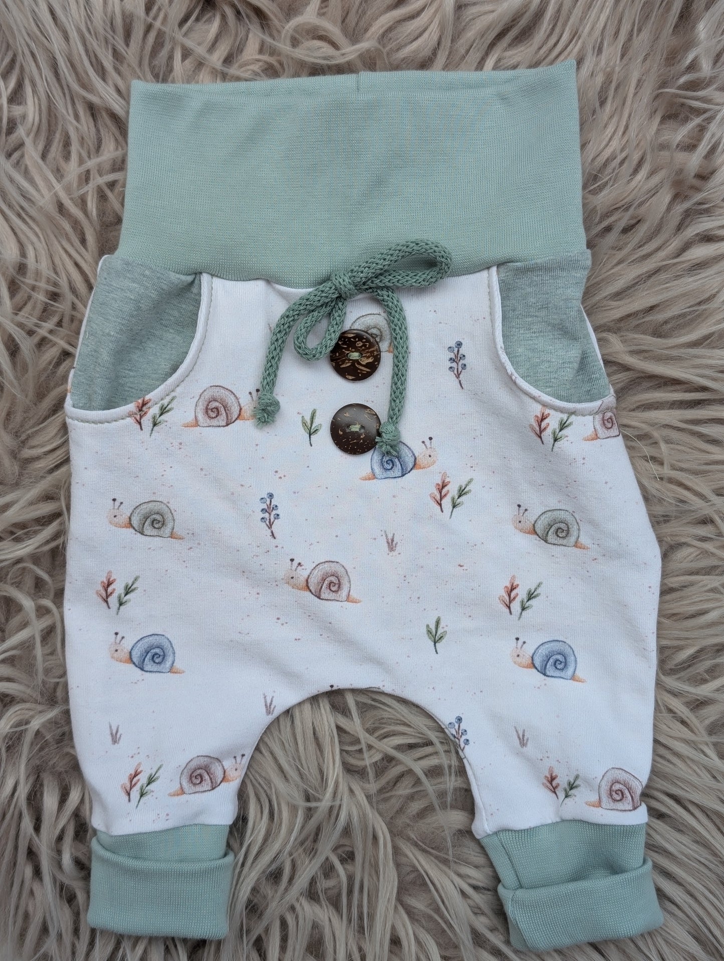 Baby-Set "Schnecke" – Handgemachtes 2-teiliges Outfit für Babys