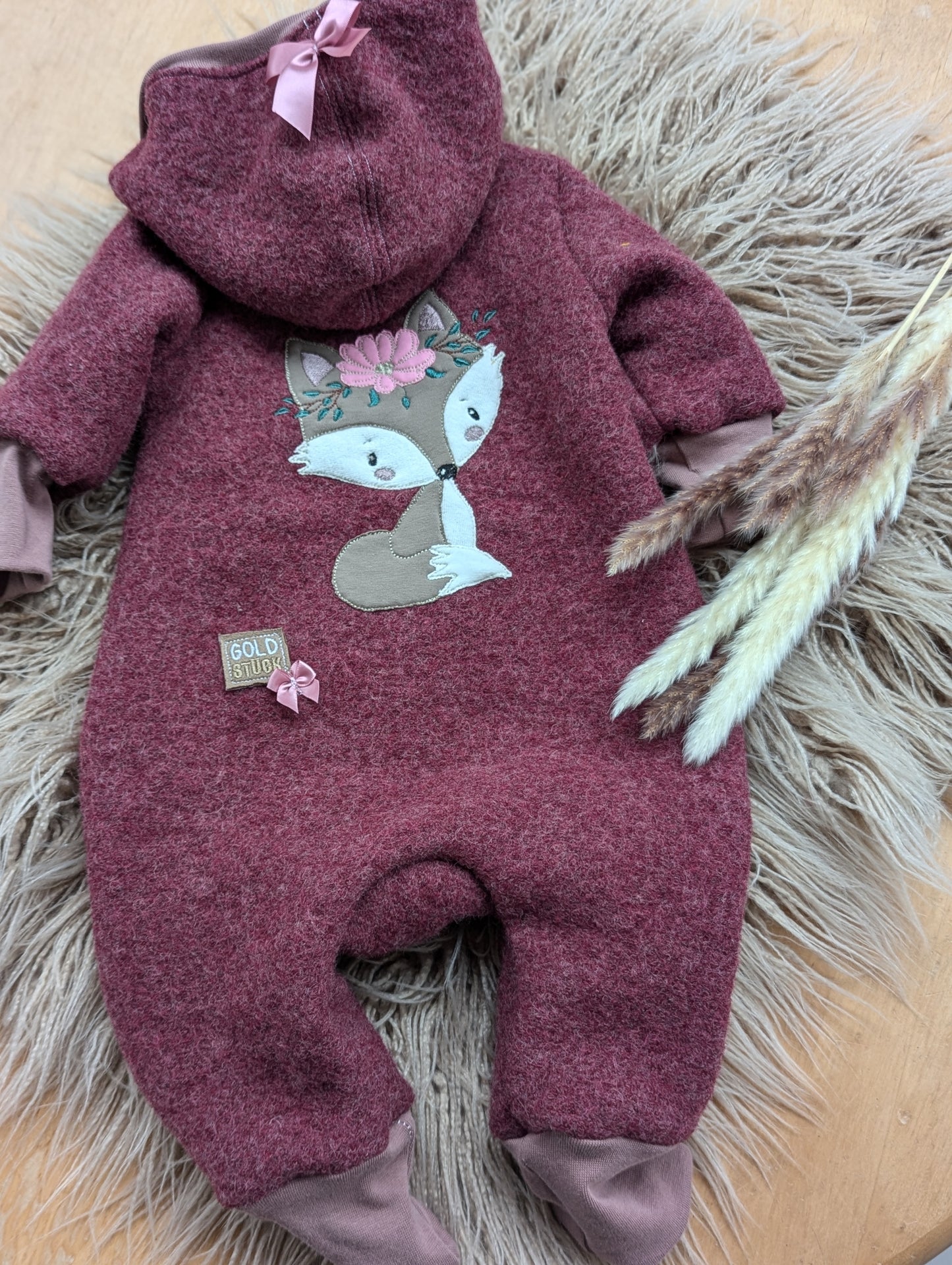 Baby-Walkoverall aus Wollwalk mit Fuchs-Applikation – Handgemacht & kuschelig warm 🦊