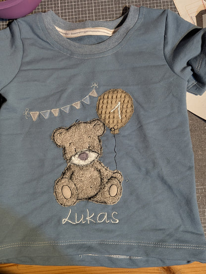 Personalisiertes Geburtstagsshirt mit Teddy, Name & Geburtstagszahl 🧸🎈
