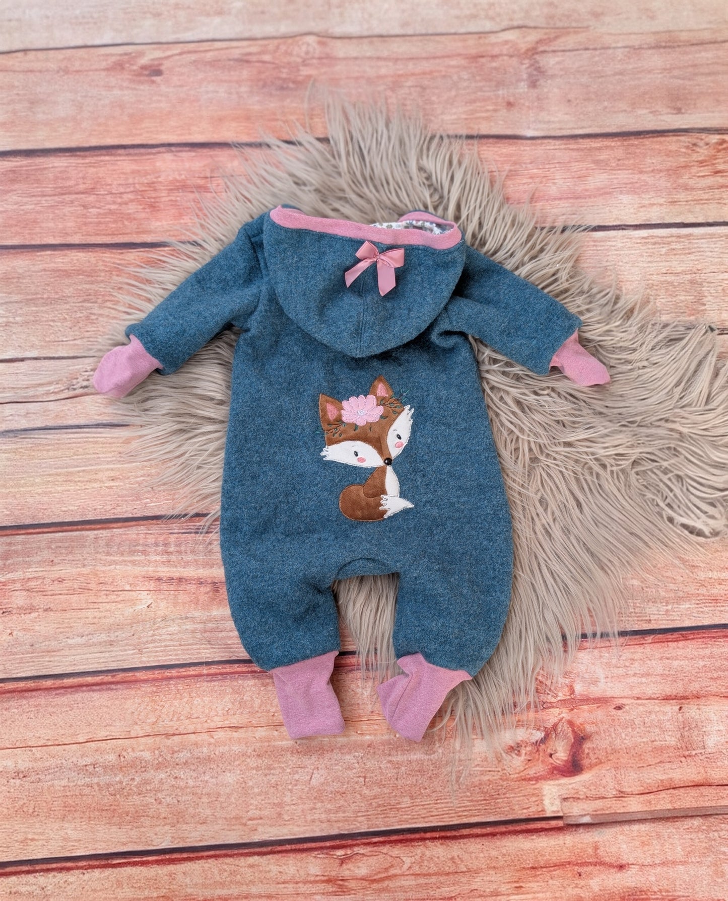 Baby-Walkoverall aus Wollwalk mit Fuchs-Applikation – Handgemacht & kuschelig warm 🦊