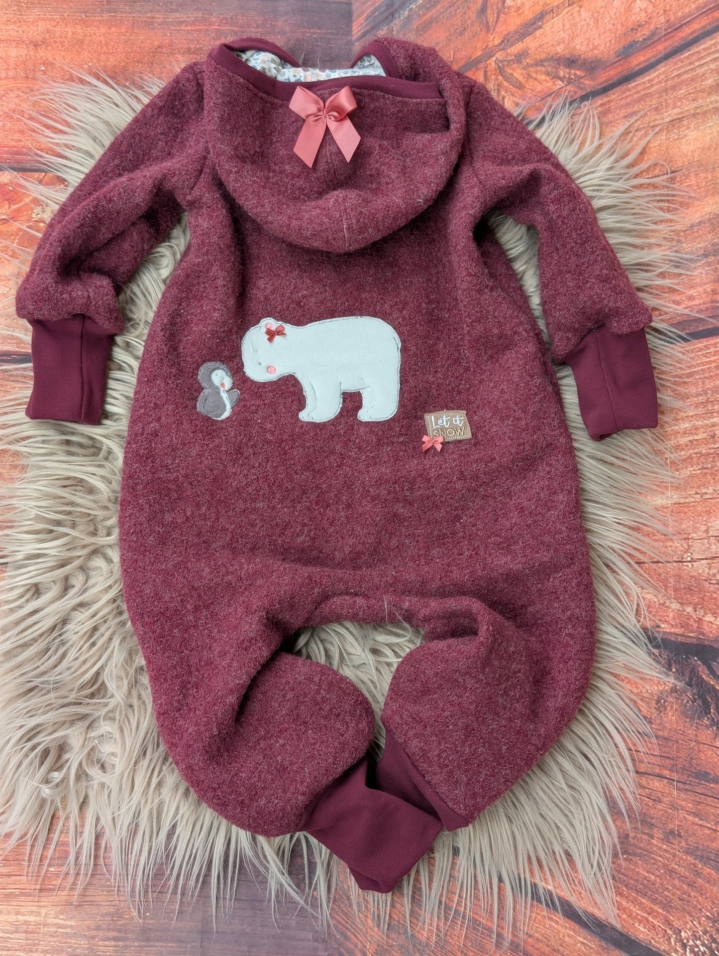 Baby-Walkoverall aus Wollwalk mit Eisbär-Applikation – Handgemacht & kuschelig warm