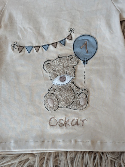 Personalisiertes Geburtstagsshirt mit Teddy, Name & Geburtstagszahl 🧸🎈