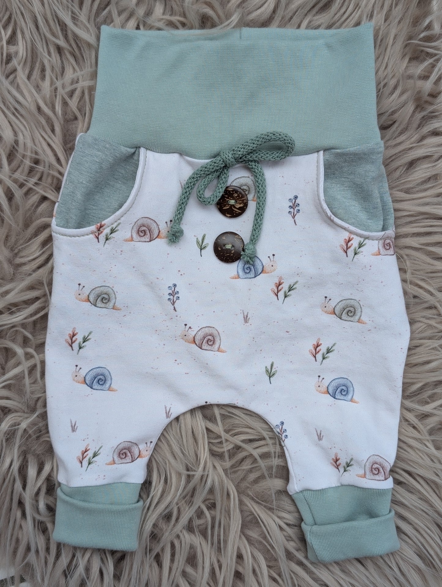 Baby-Set "Schnecke" – Handgemachtes 2-teiliges Outfit für Babys