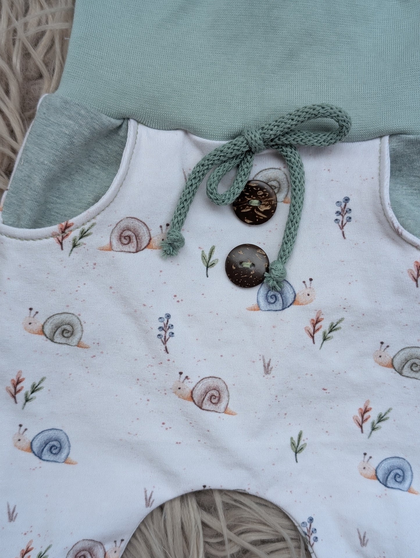 Baby-Set "Schnecke" – Handgemachtes 2-teiliges Outfit für Babys