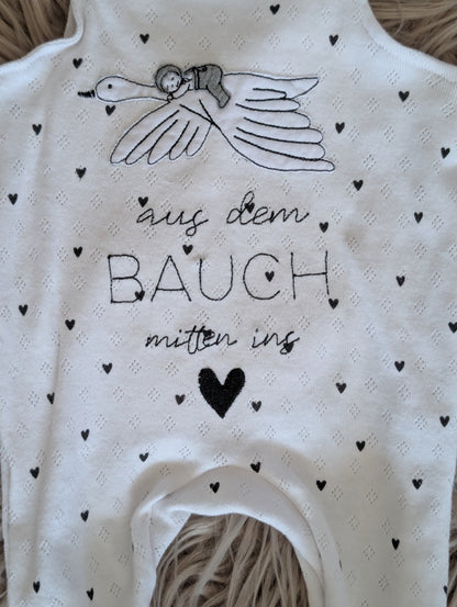 Babystrampler zur Geburt "Aus dem Bauch mitten ins Herz"