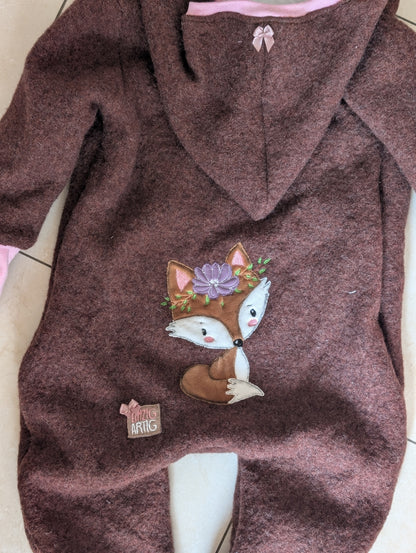 Baby-Walkoverall aus Wollwalk mit Fuchs-Applikation – Handgemacht & kuschelig warm 🦊