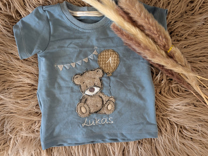 Personalisiertes Geburtstagsshirt mit Teddy, Name & Geburtstagszahl 🧸🎈
