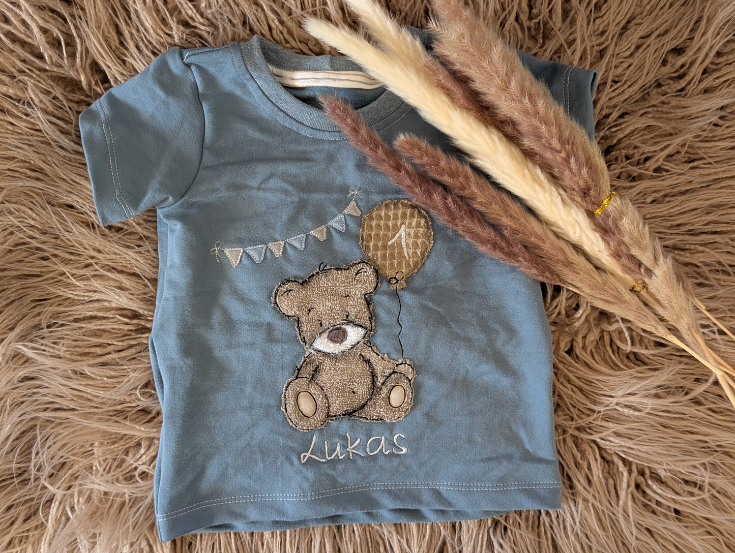 Personalisiertes Geburtstagsshirt mit Teddy, Name & Geburtstagszahl 🧸🎈