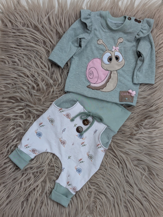 Baby-Set "Schnecke" – Handgemachtes 2-teiliges Outfit für Babys